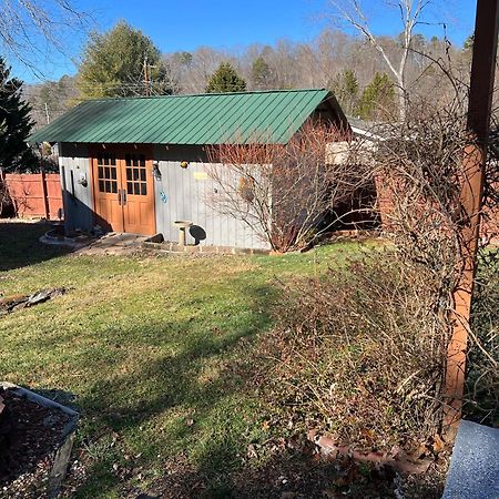 Candyland Cottage Candler Exterior foto