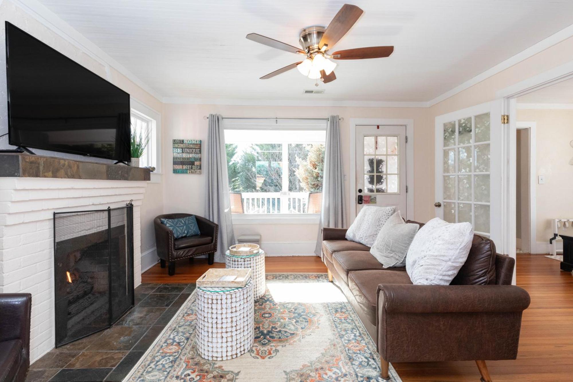 Candyland Cottage Candler Exterior foto